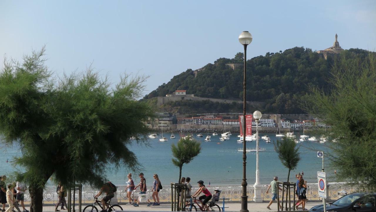 La Madame On La Concha Beach, Seaview Apartment 圣塞瓦斯蒂安 外观 照片