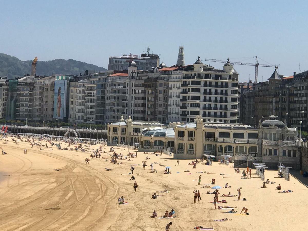 La Madame On La Concha Beach, Seaview Apartment 圣塞瓦斯蒂安 外观 照片