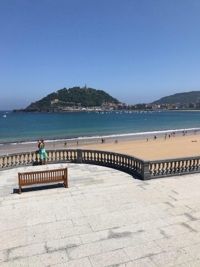 La Madame On La Concha Beach, Seaview Apartment 圣塞瓦斯蒂安 外观 照片